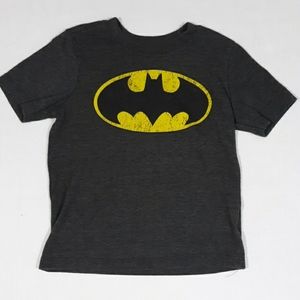 ⬇️$8 Old Navy Batman graphic tee t-shirt boys 4T